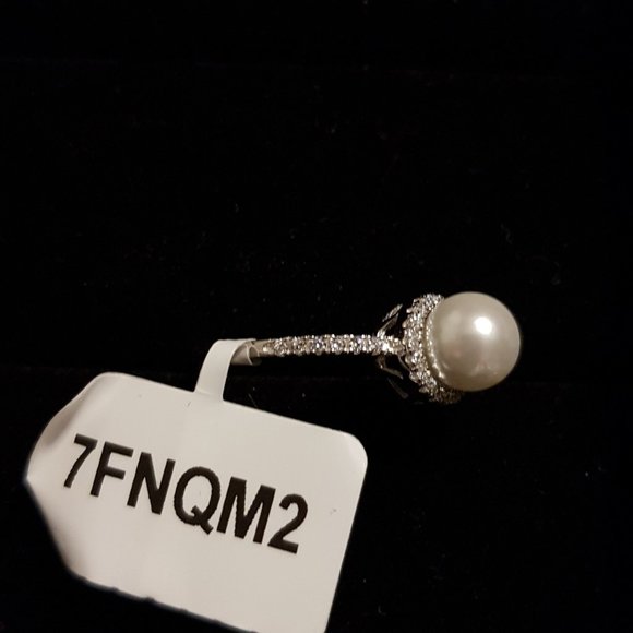 Silver ring with pearl - Picture 4 of 6